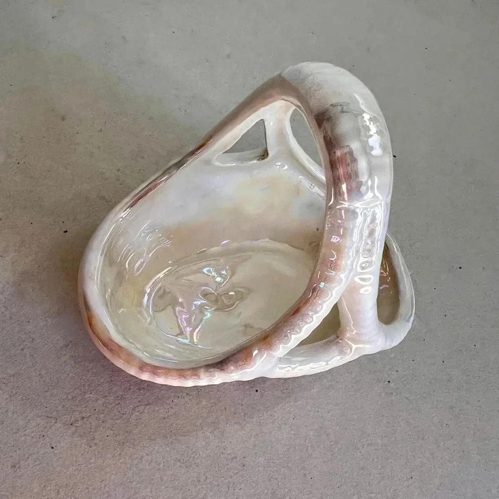 Vintage Basket Small Off-white Iridescent‎